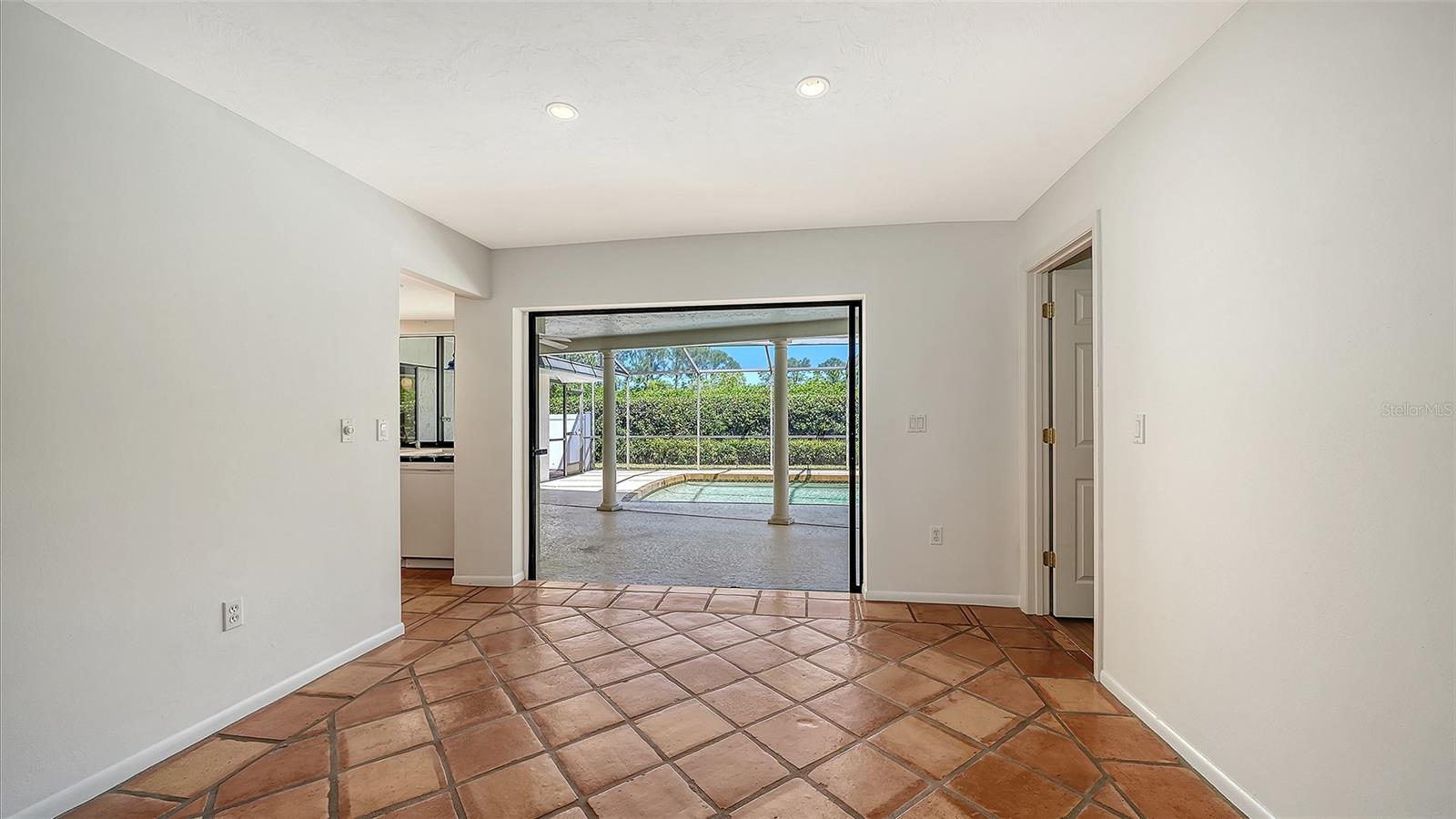 4865 GREYWOOD LN, SARASOTA, FL, 34235