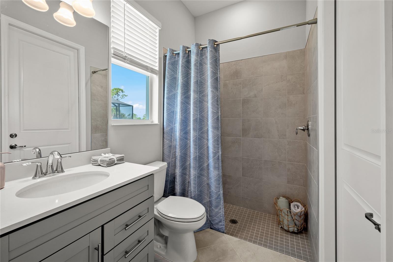 18911 CHERRYSTONE WAY, LAKEWOOD RANCH, FL, 34211