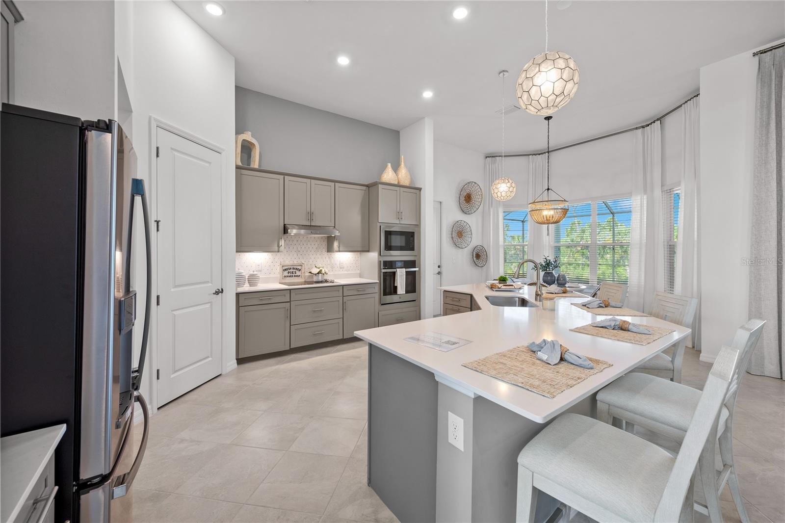 18911 CHERRYSTONE WAY, LAKEWOOD RANCH, FL, 34211