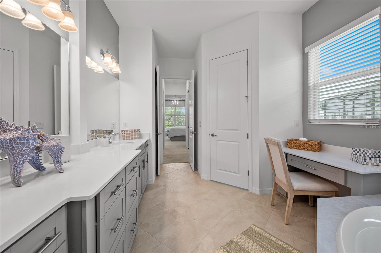 18911 CHERRYSTONE WAY, LAKEWOOD RANCH, FL, 34211