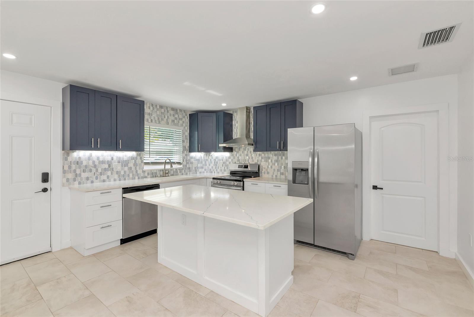 2506 41ST ST E, BRADENTON, FL, 34208