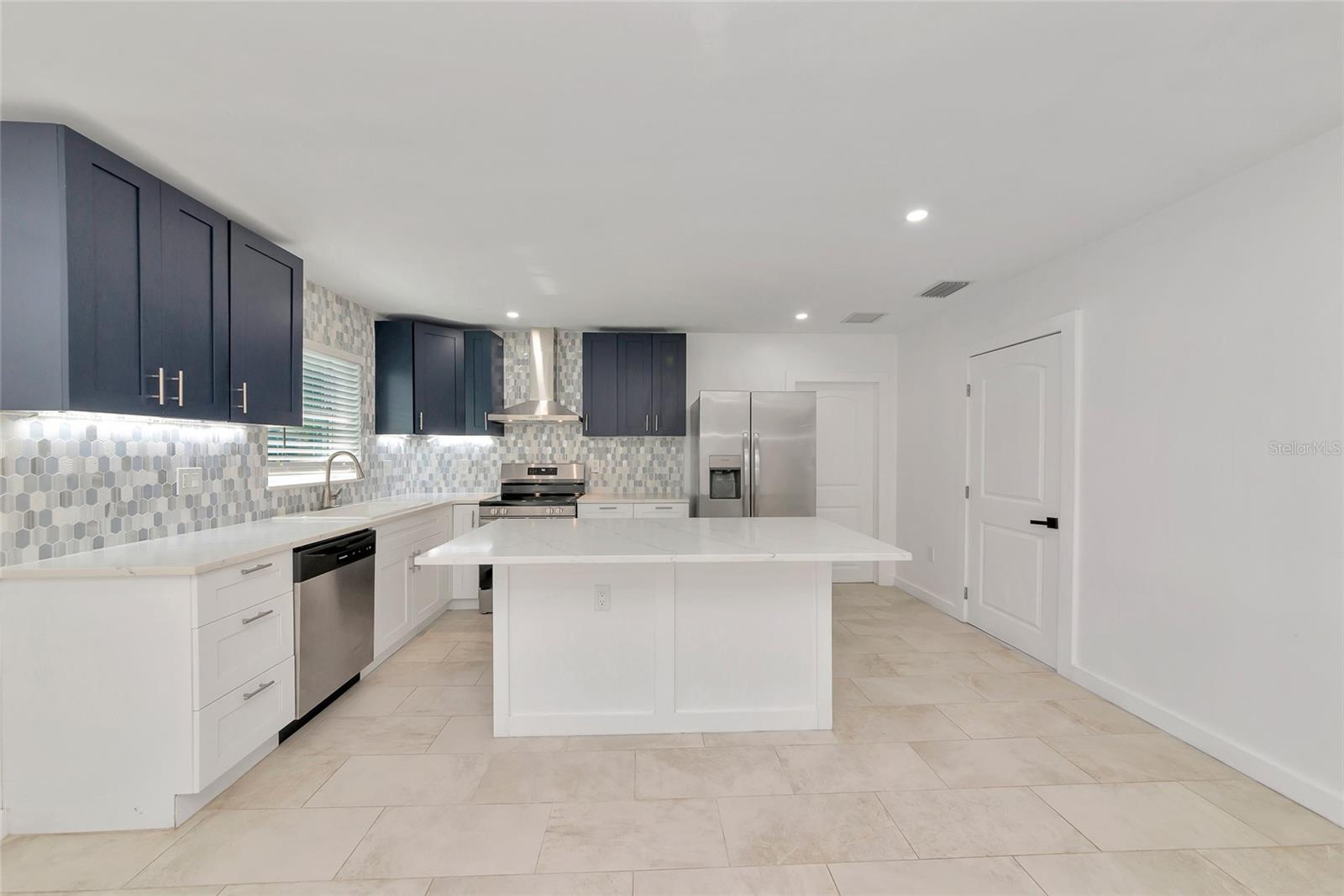 2506 41ST ST E, BRADENTON, FL, 34208