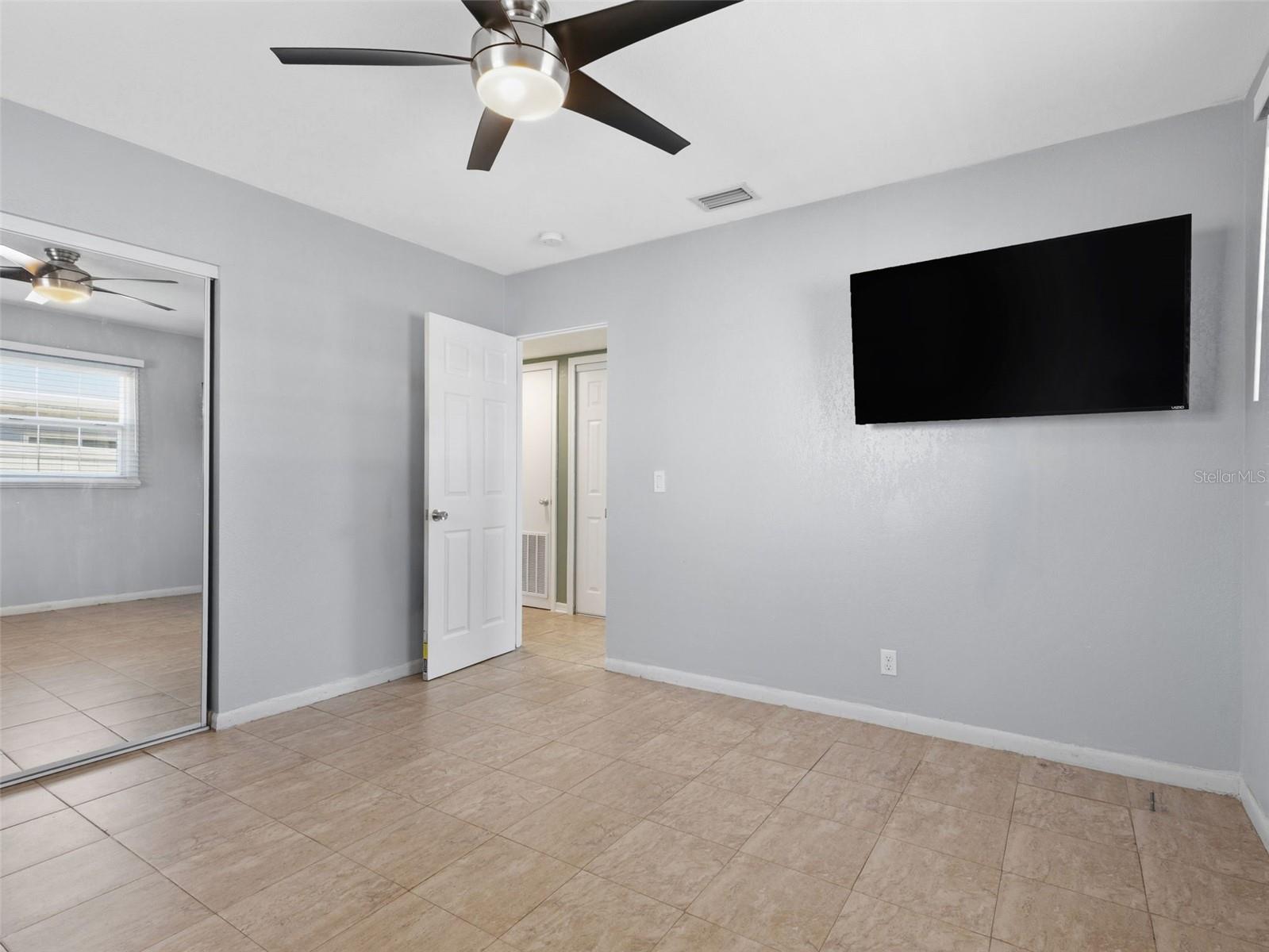 5209 LLOYD ST, SEFFNER, FL, 33584