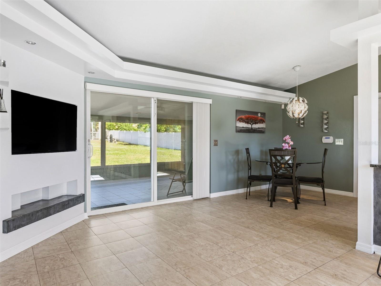 5209 LLOYD ST, SEFFNER, FL, 33584