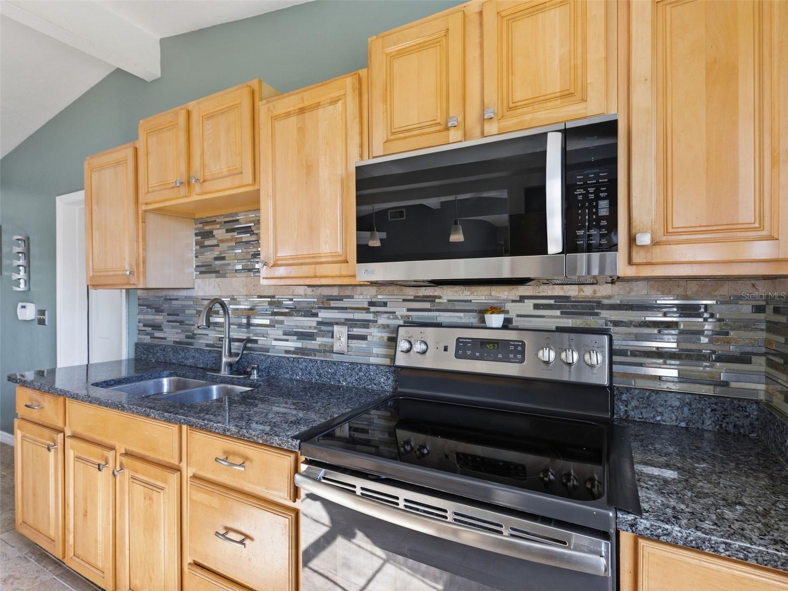 5209 LLOYD ST, SEFFNER, FL, 33584