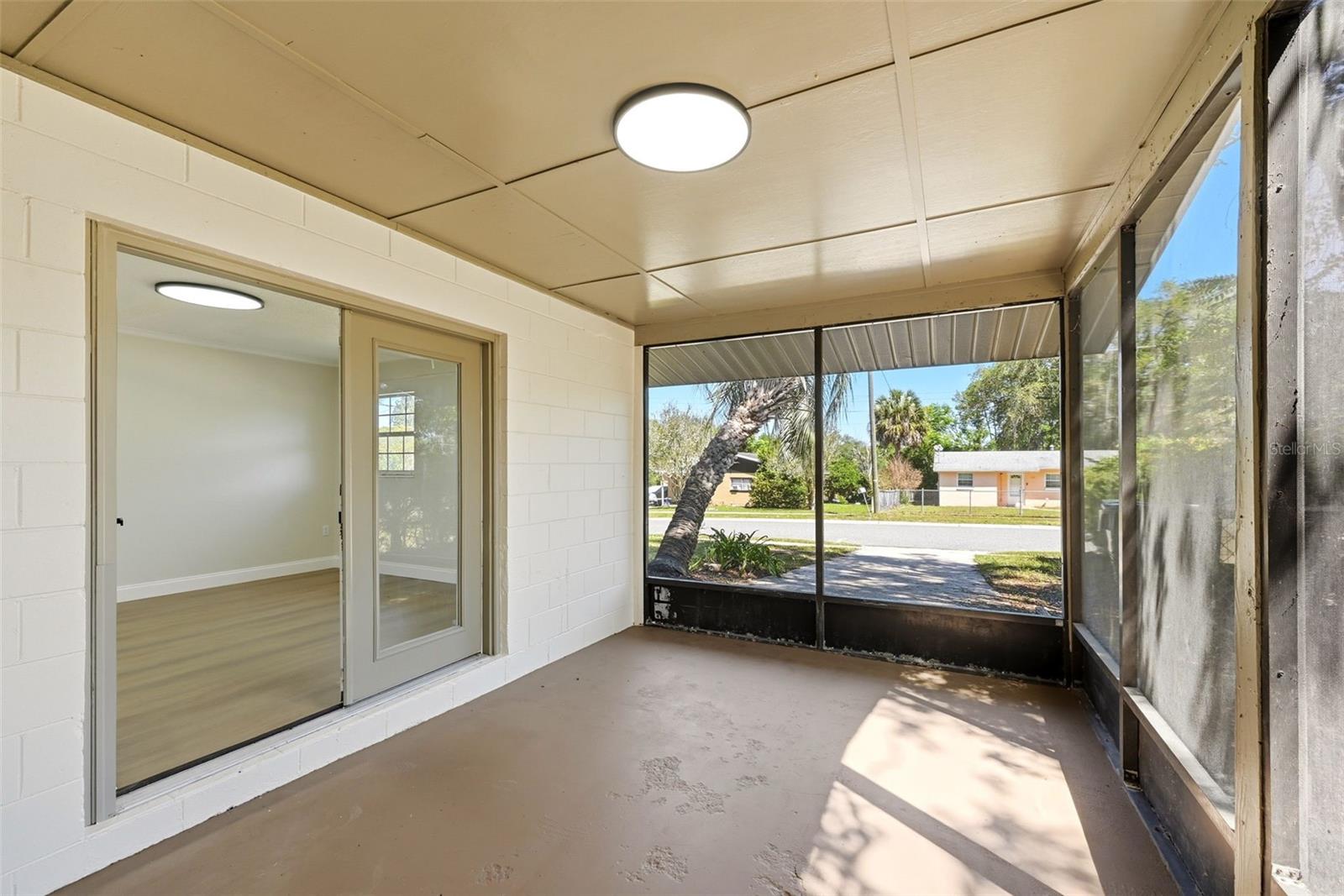 2115 WOODLAND BLVD, LEESBURG, FL, 34748