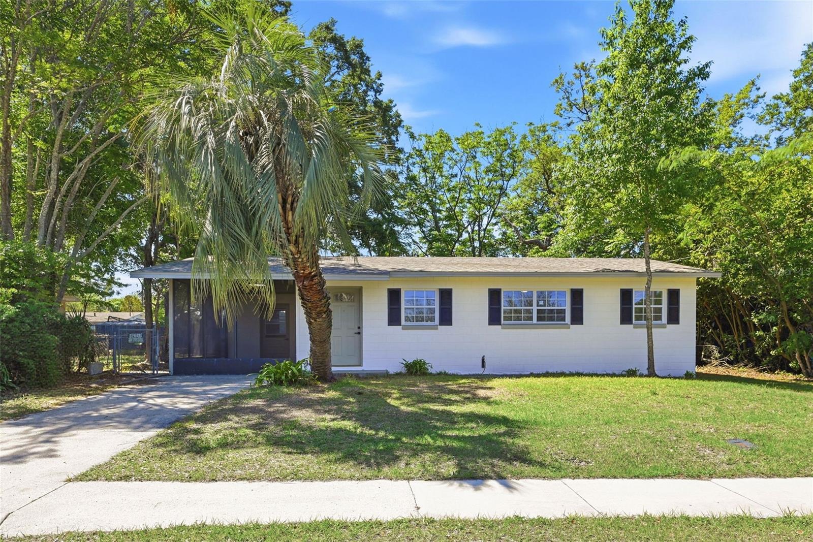 2115 WOODLAND BLVD, LEESBURG, FL, 34748