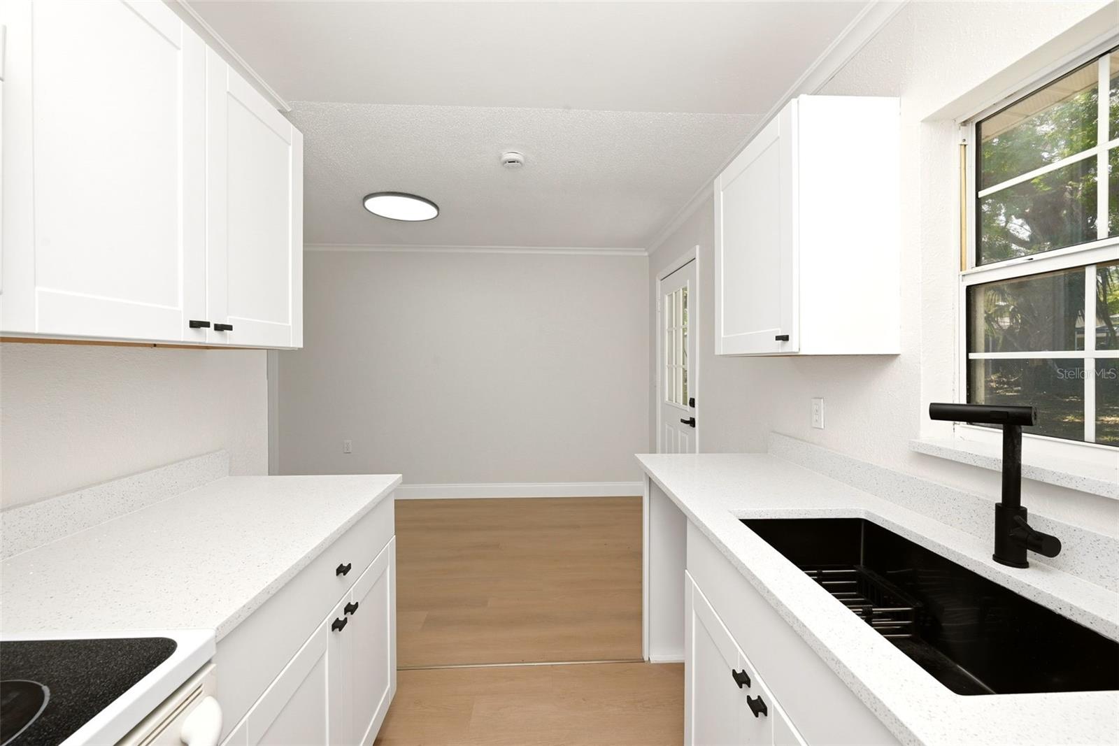 2115 WOODLAND BLVD, LEESBURG, FL, 34748