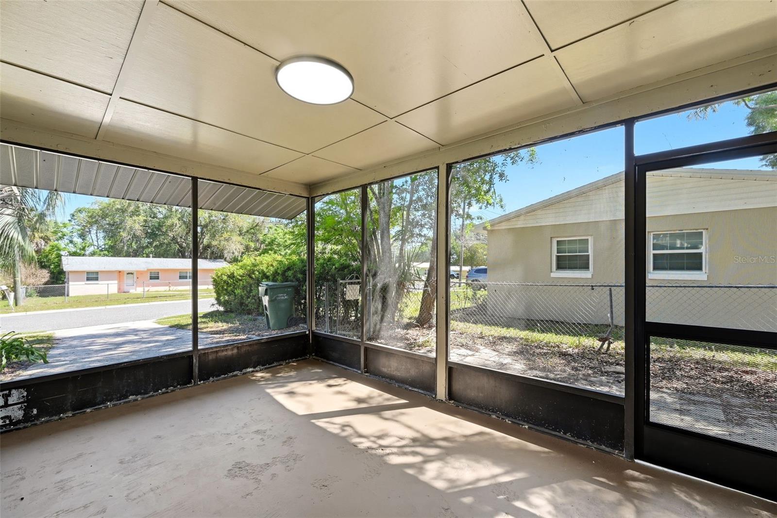 2115 WOODLAND BLVD, LEESBURG, FL, 34748