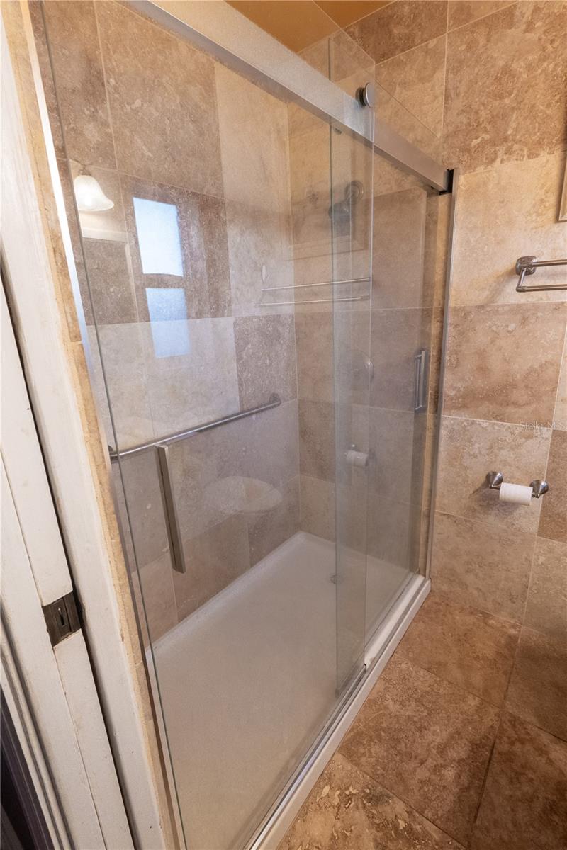 33 SOUTHWIND DR, BELLEAIR BLUFFS, FL, 33770