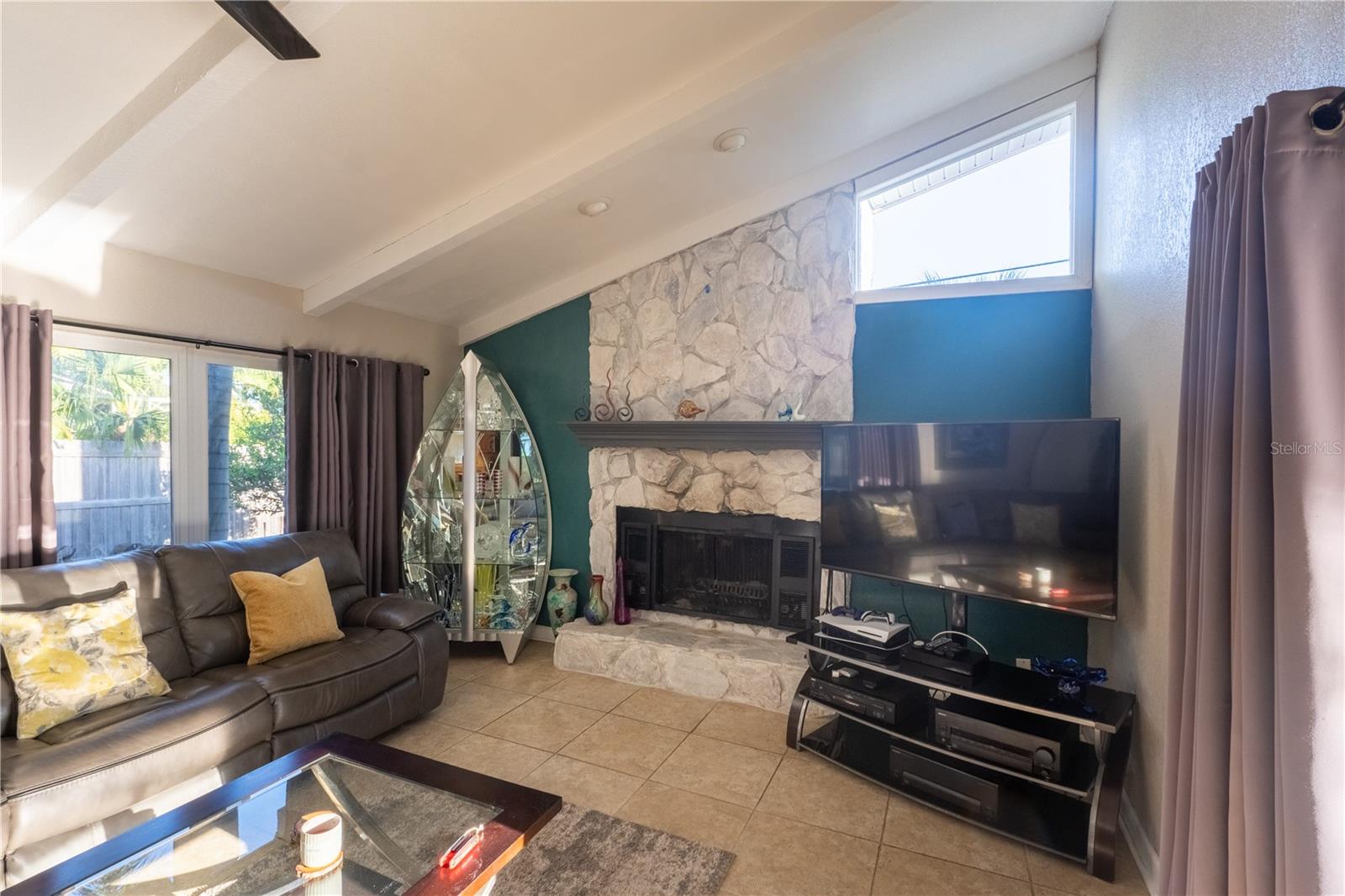 33 SOUTHWIND DR, BELLEAIR BLUFFS, FL, 33770