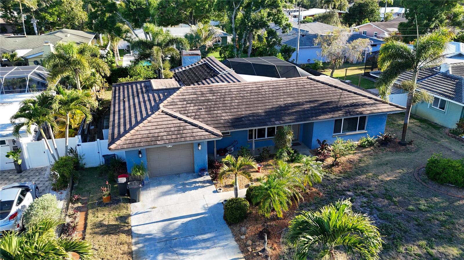 33 SOUTHWIND DR, BELLEAIR BLUFFS, FL, 33770