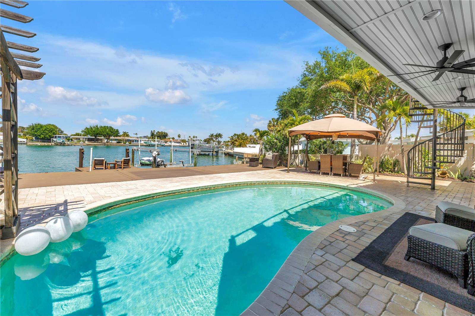 3945 POINSETTIA DR, ST PETE BEACH, FL, 33706
