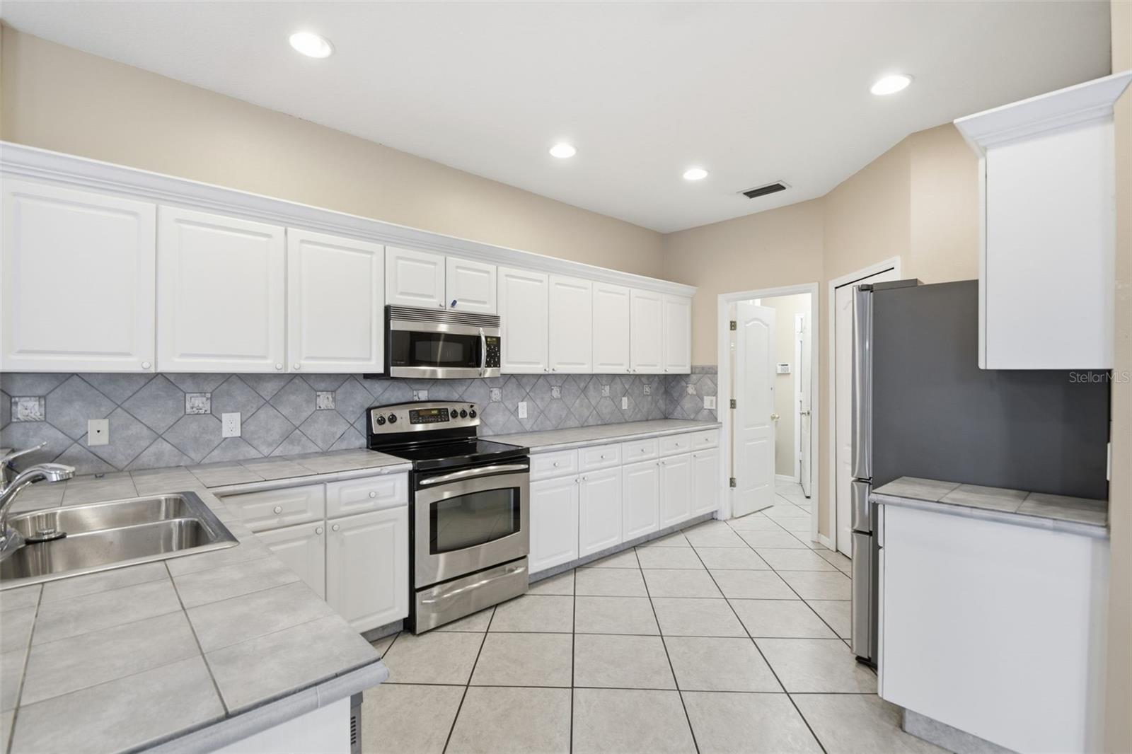 16825 HARRIERRIDGE PL, LITHIA, FL, 33547