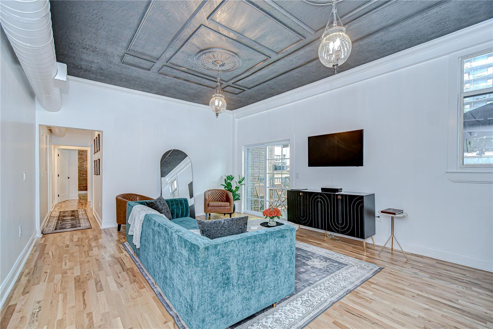 215 CENTRAL AVE #2B, ST PETERSBURG, FL, 33701