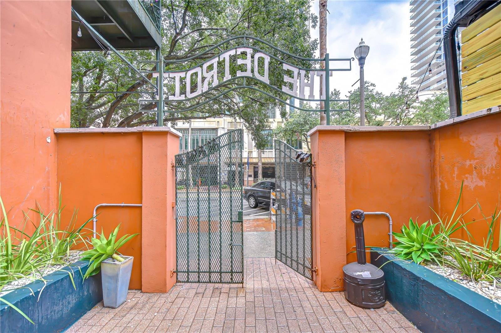 215 CENTRAL AVE #2B, ST PETERSBURG, FL, 33701