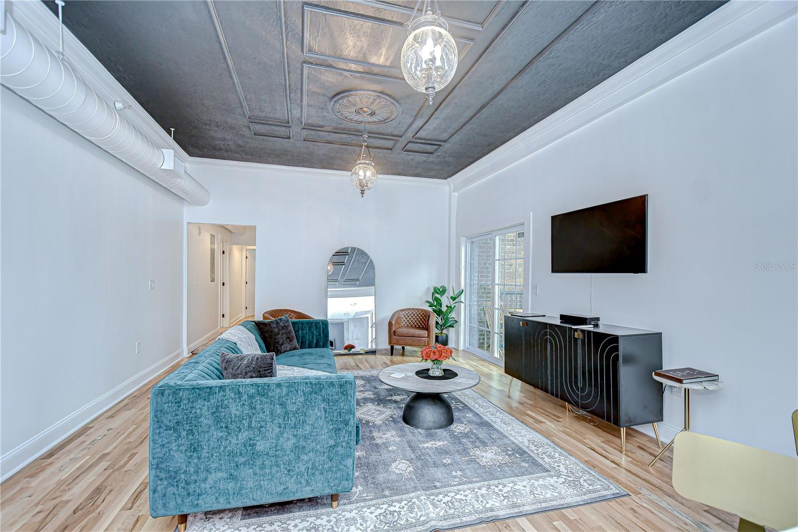 215 CENTRAL AVE #2B, ST PETERSBURG, FL, 33701