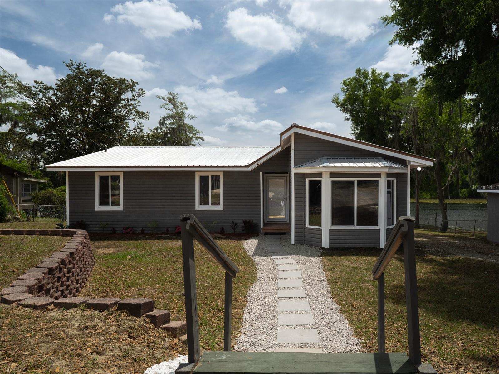 8491 LILLY LAKE RD, MELROSE, FL, 32666