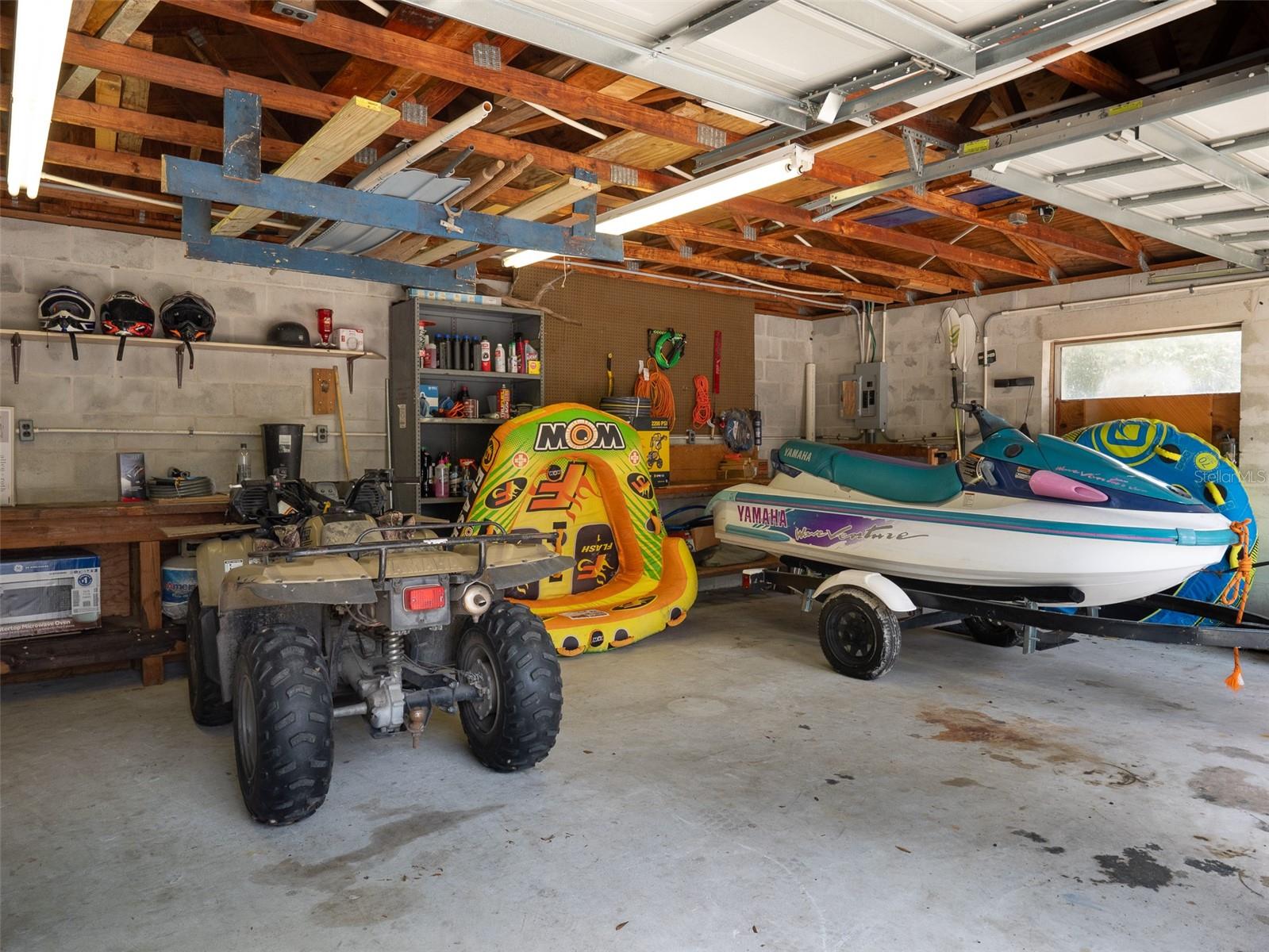 8491 LILLY LAKE RD, MELROSE, FL, 32666