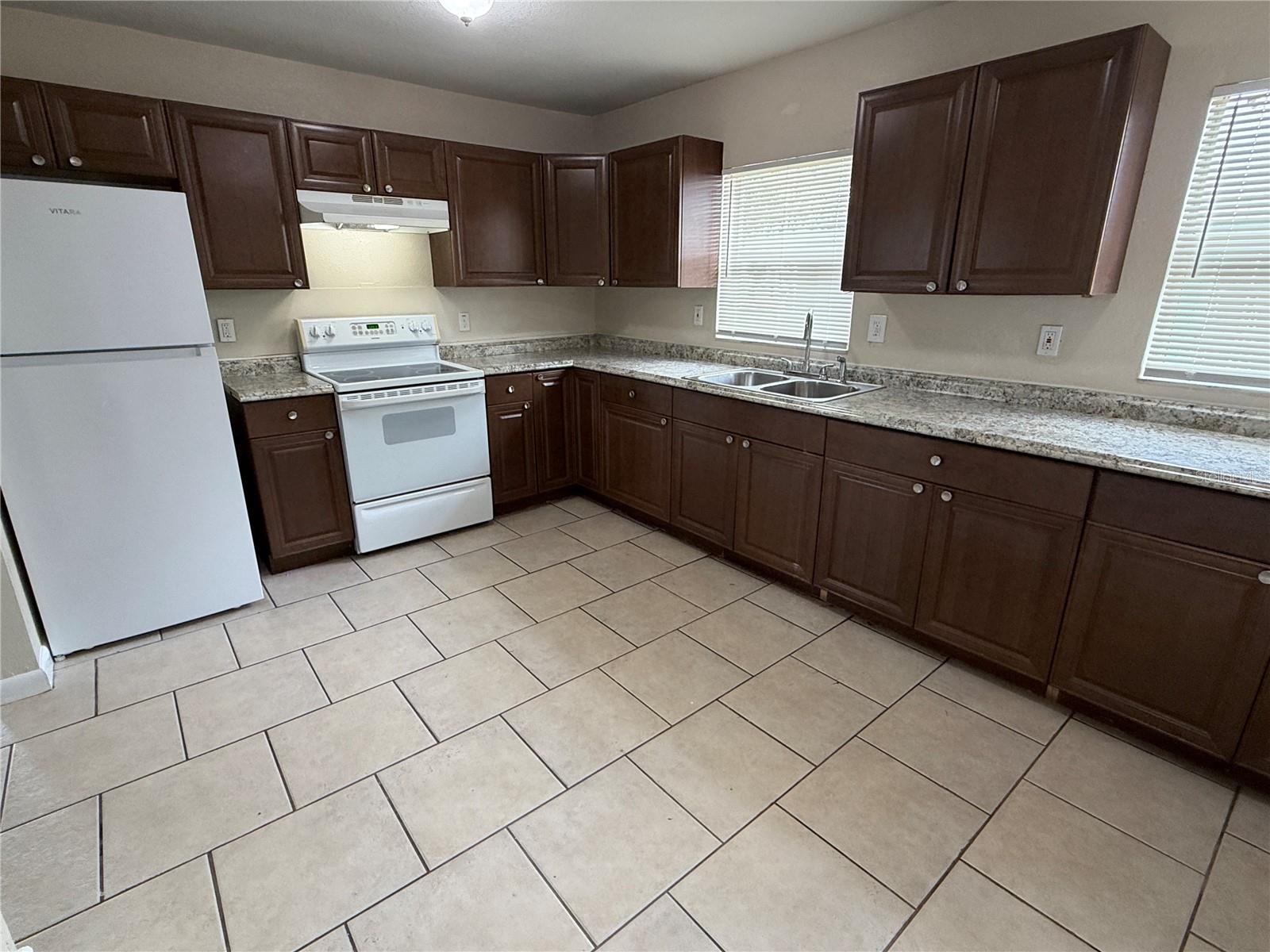 609 WASHINGTON AVE, LAKE WALES, FL, 33853