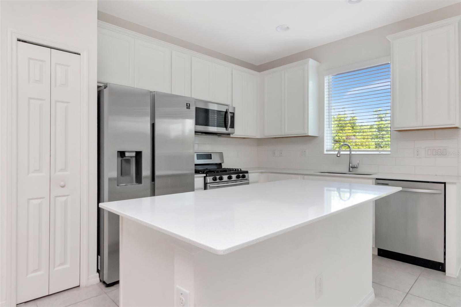 6378 CAMINO DR, APOLLO BEACH, FL, 33572