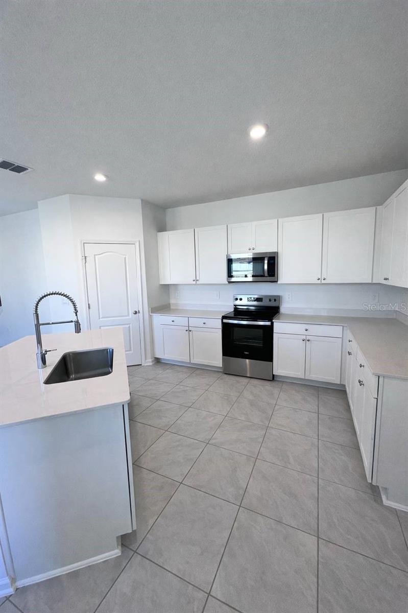 470 REDBUD RD, PALM COAST, FL, 32137