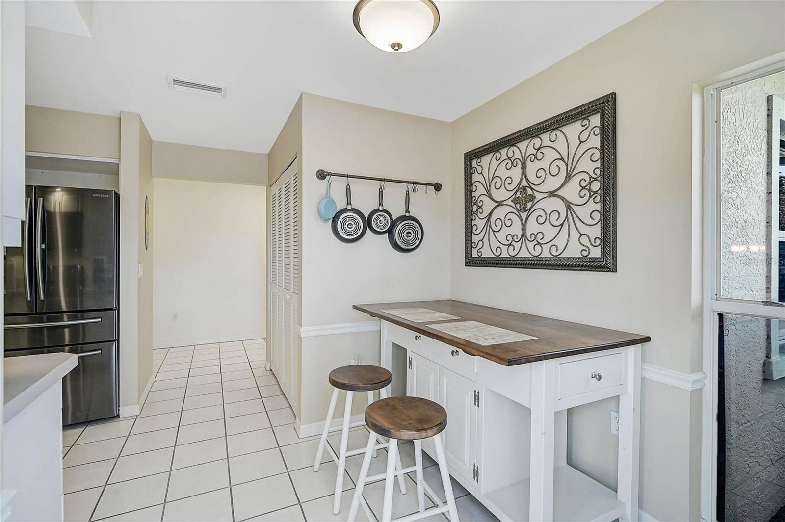 7341 GOLF POINTE CIR, SARASOTA, FL, 34243