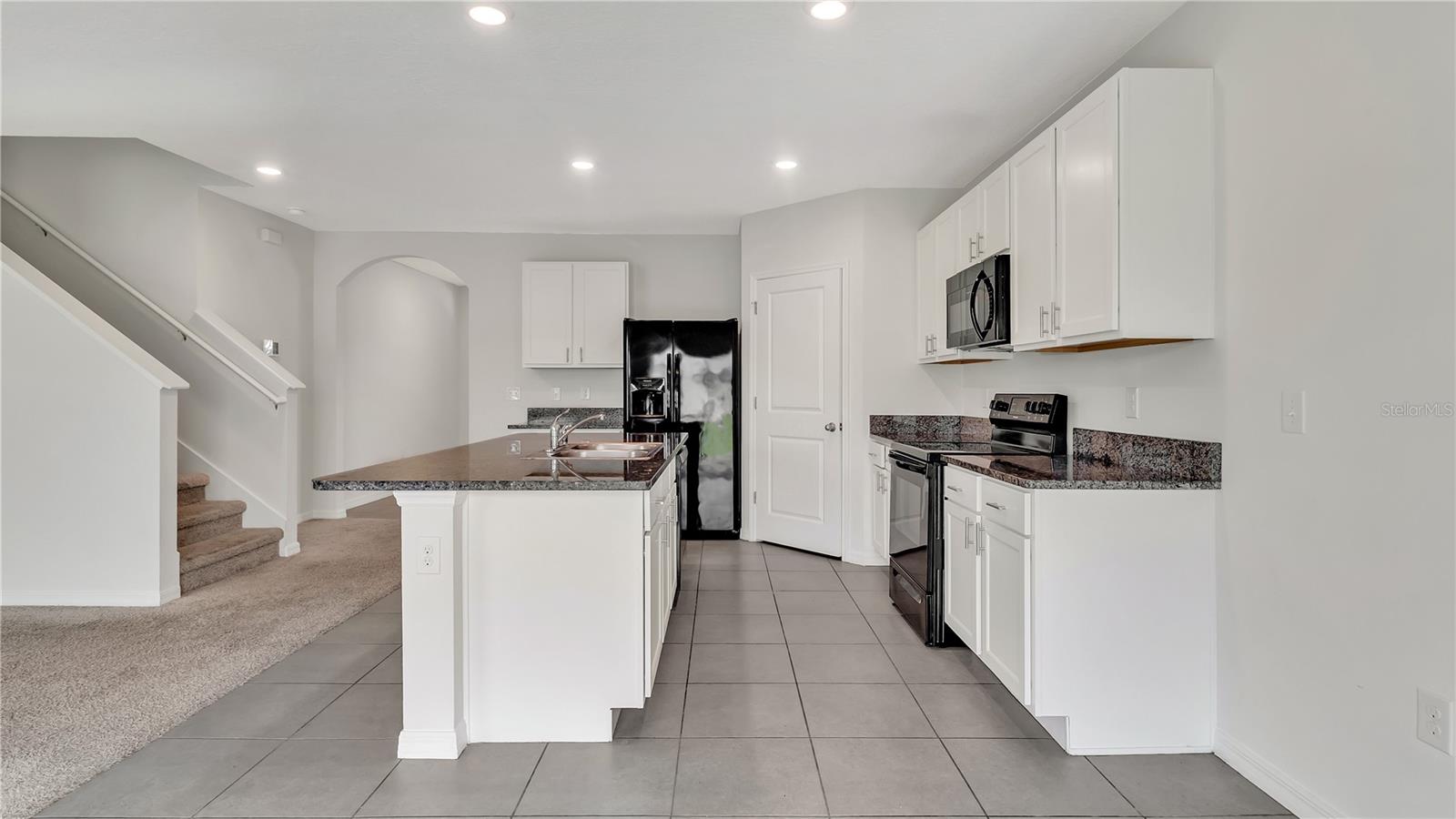 16441 LITTLE GARDEN DR, WIMAUMA, FL, 33598