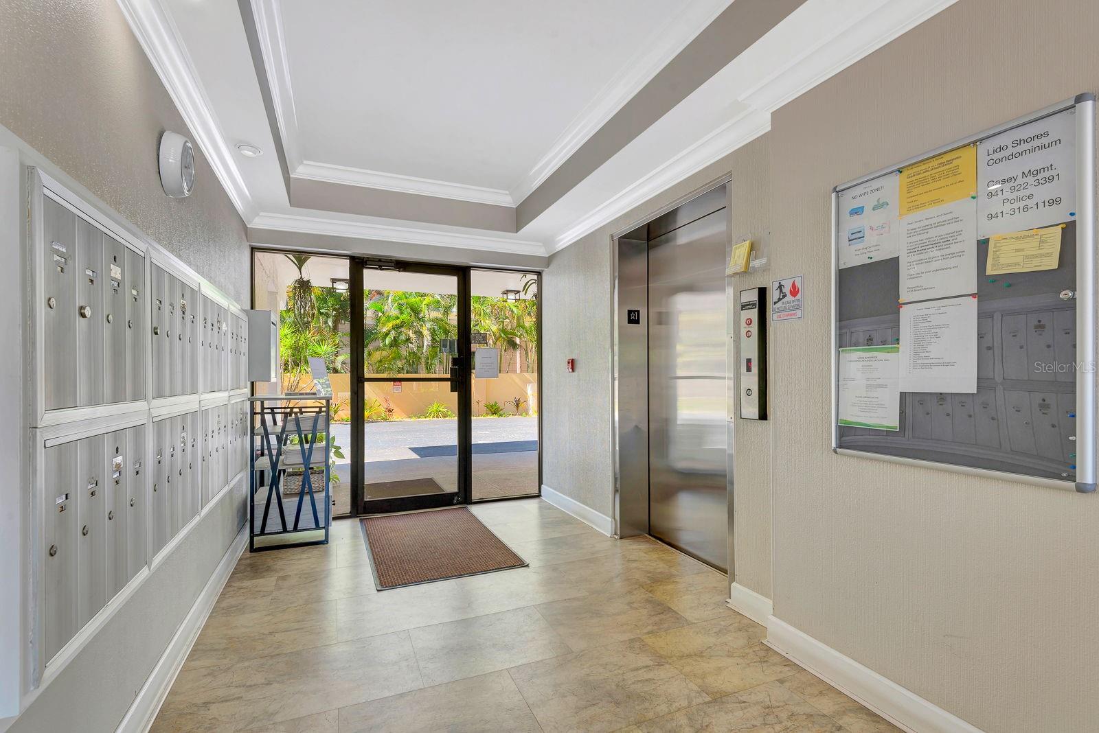 350 S POLK DR #302, SARASOTA, FL, 34236