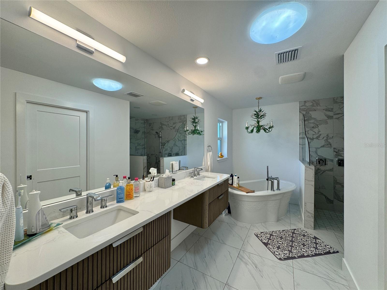 7372 MELALEUCA WAY, SARASOTA, FL, 34242