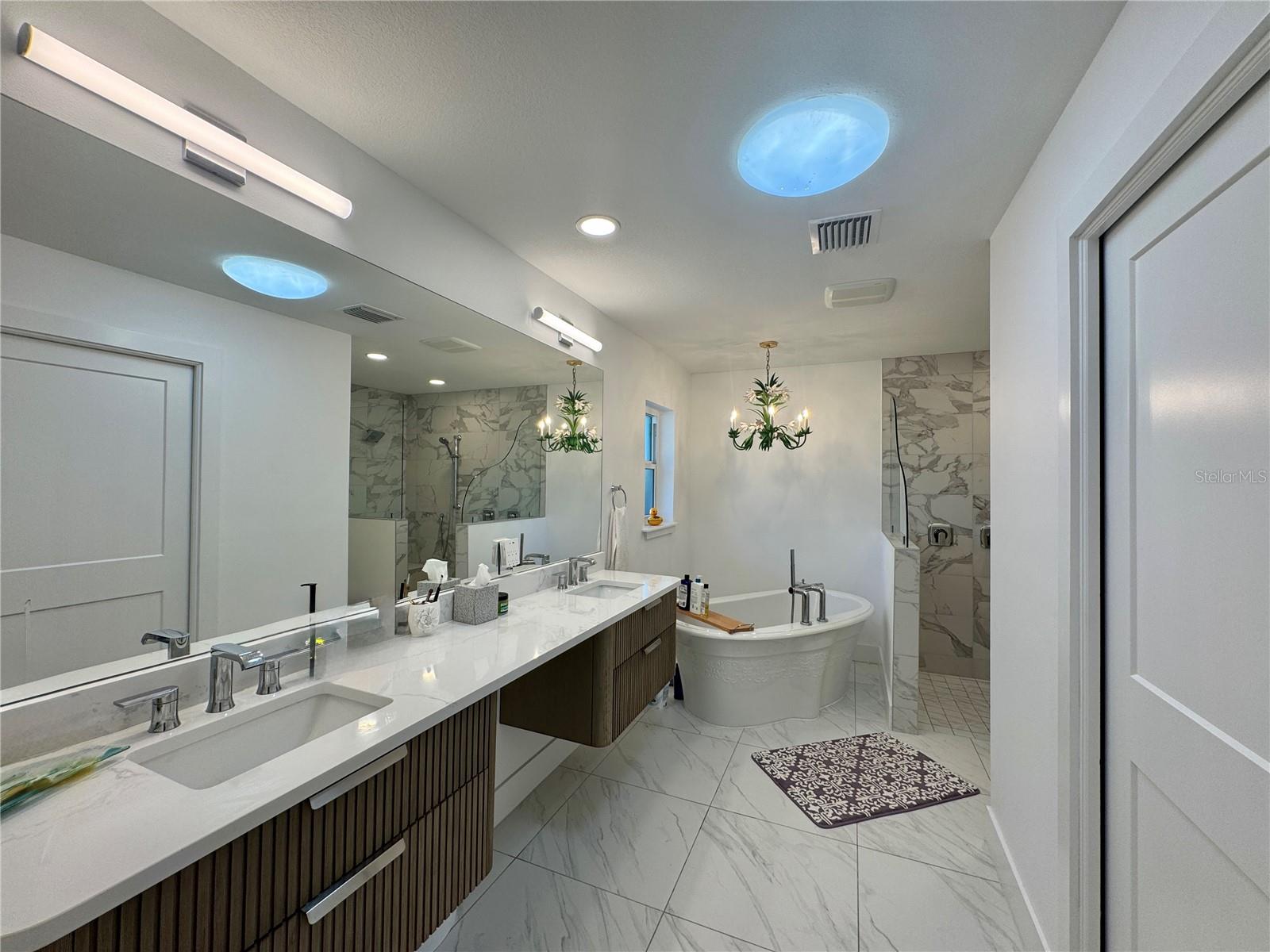 7372 MELALEUCA WAY, SARASOTA, FL, 34242