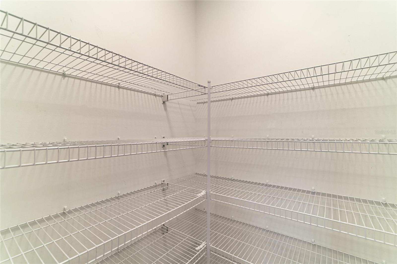 564 MARAVIYA BLVD, NOKOMIS, FL, 34275