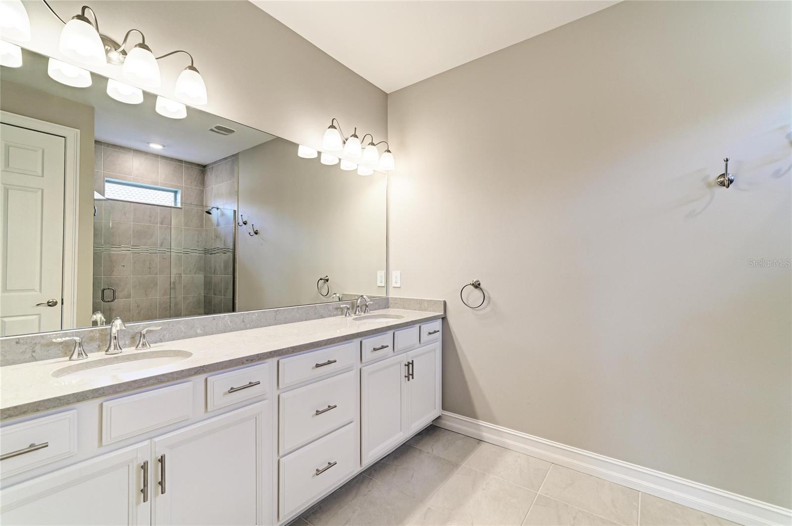 564 MARAVIYA BLVD, NOKOMIS, FL, 34275