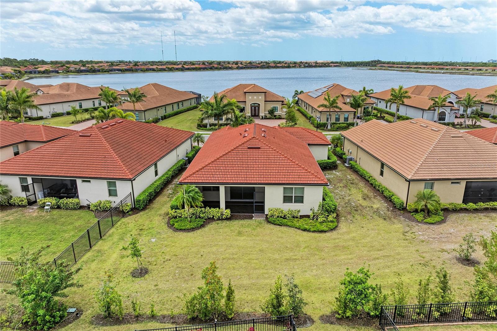 564 MARAVIYA BLVD, NOKOMIS, FL, 34275