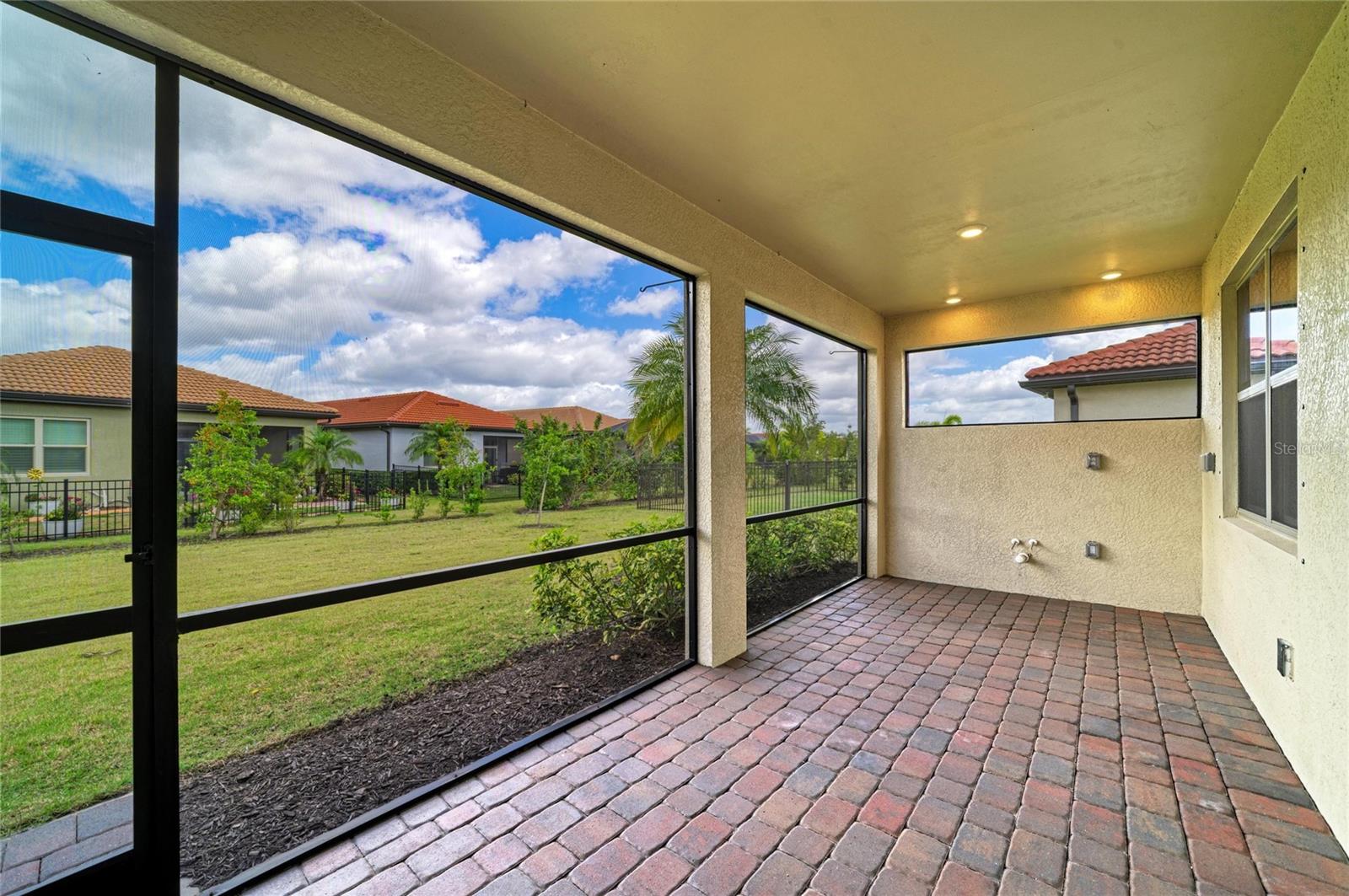 564 MARAVIYA BLVD, NOKOMIS, FL, 34275