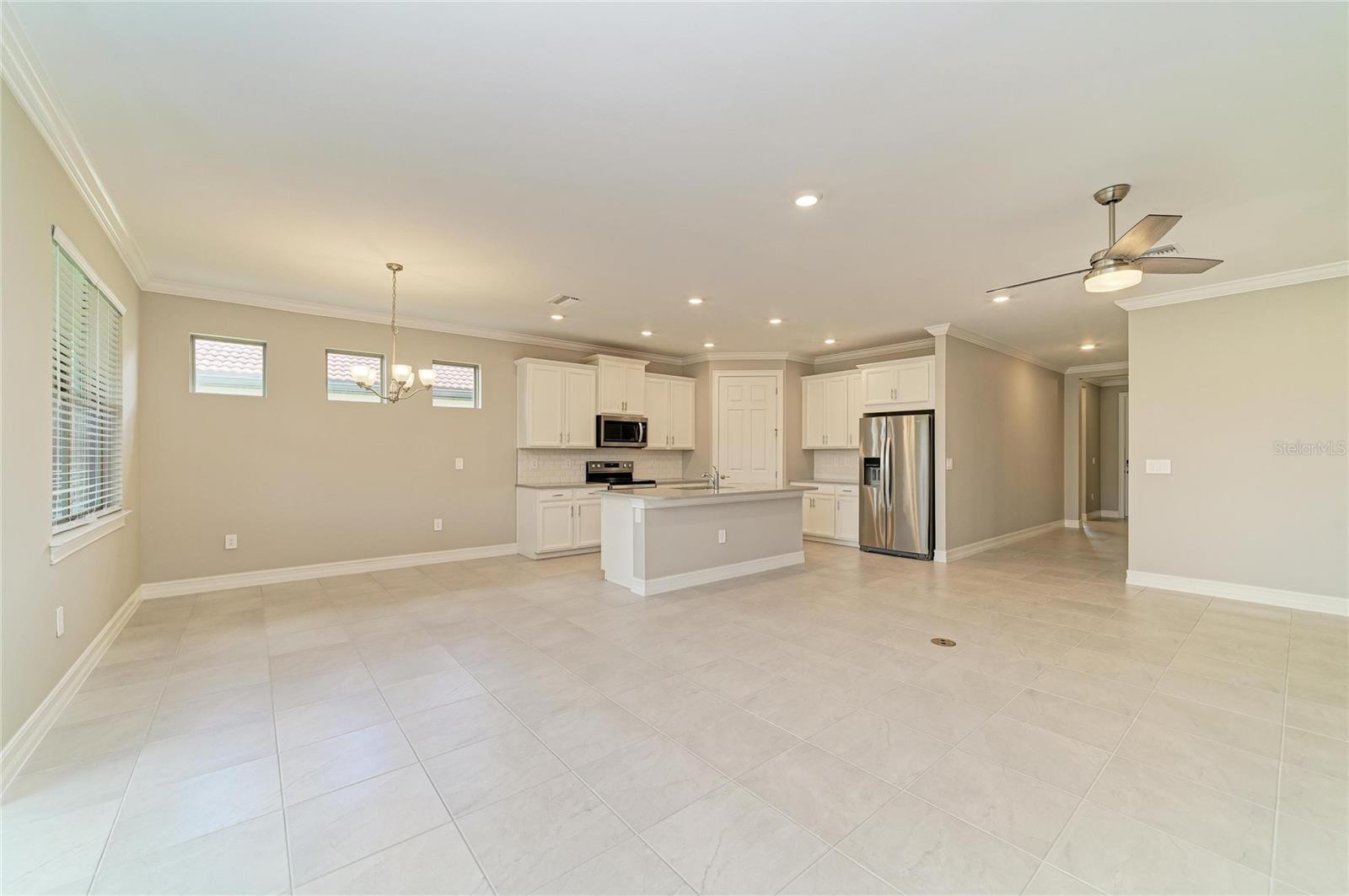 564 MARAVIYA BLVD, NOKOMIS, FL, 34275