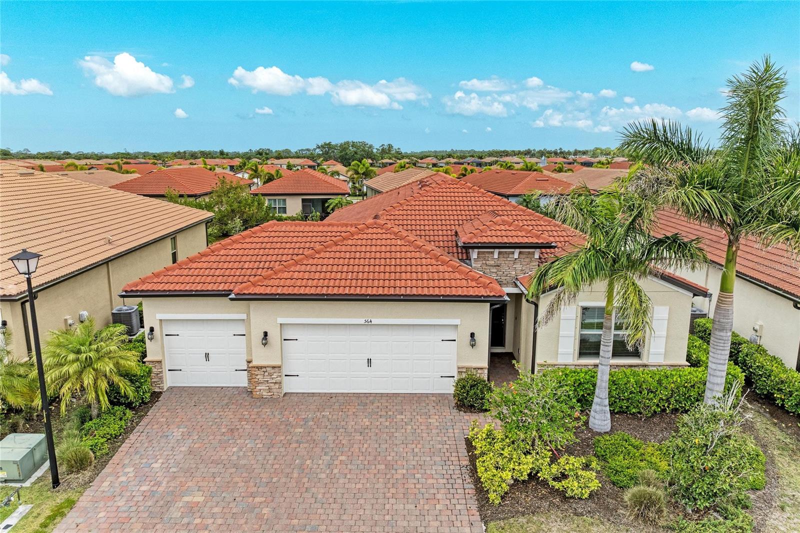 564 MARAVIYA BLVD, NOKOMIS, FL, 34275