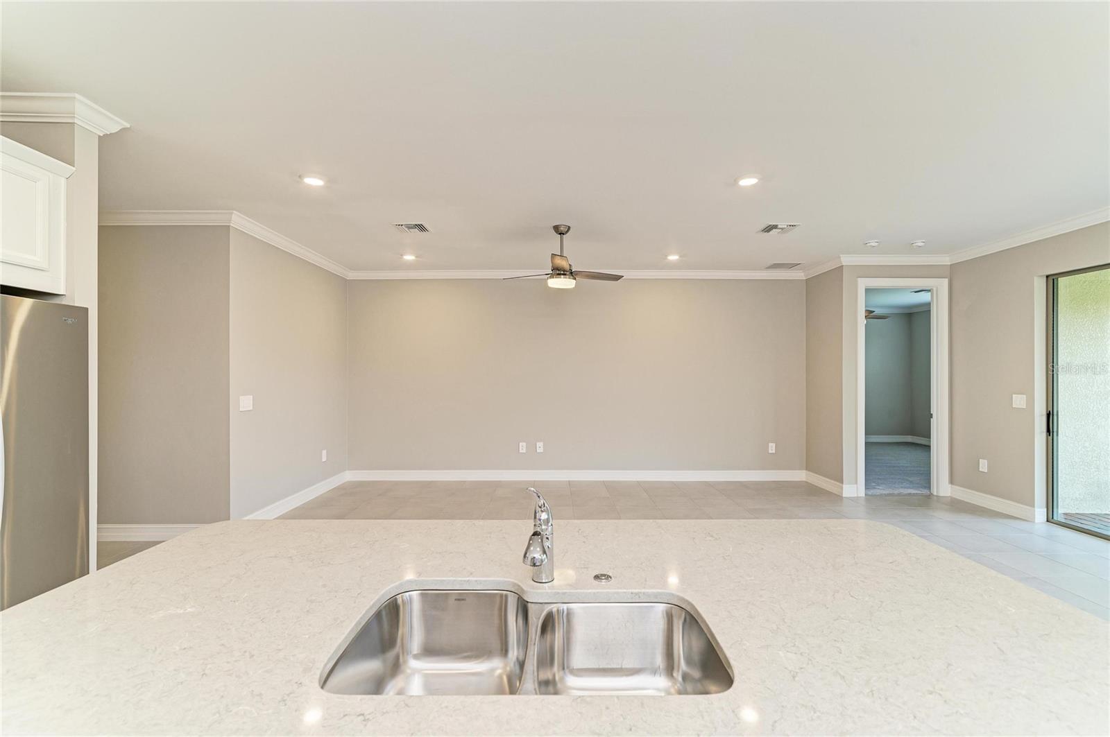 564 MARAVIYA BLVD, NOKOMIS, FL, 34275