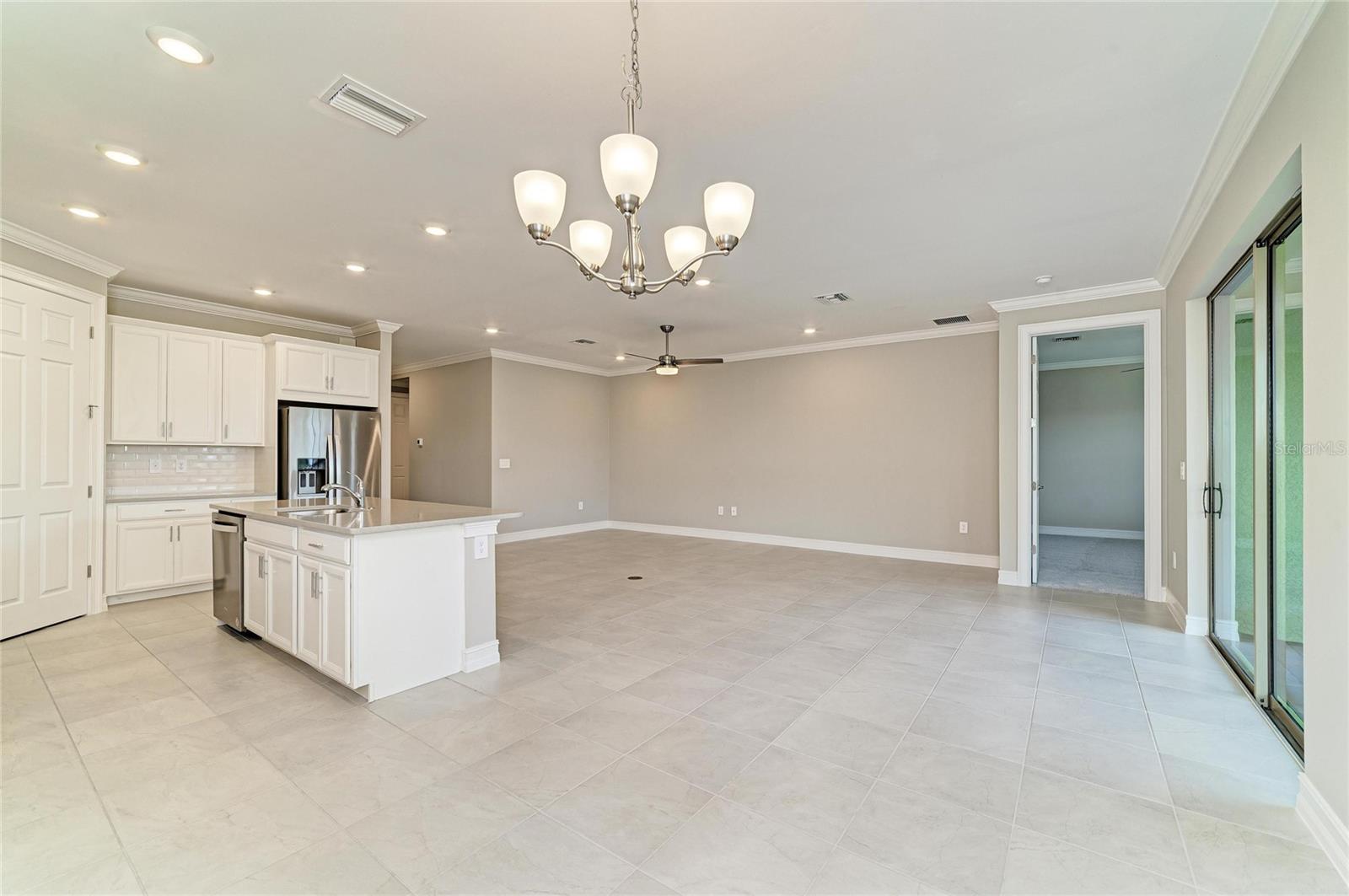 564 MARAVIYA BLVD, NOKOMIS, FL, 34275