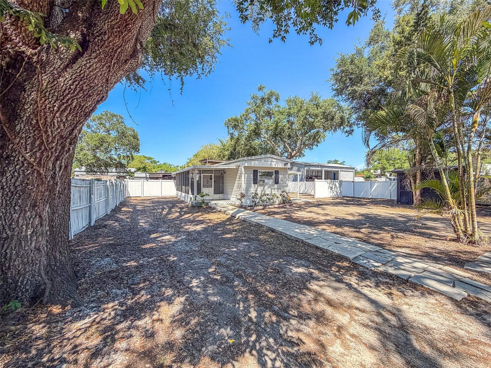 5807 BARRY LN, TAMPA, FL, 33634