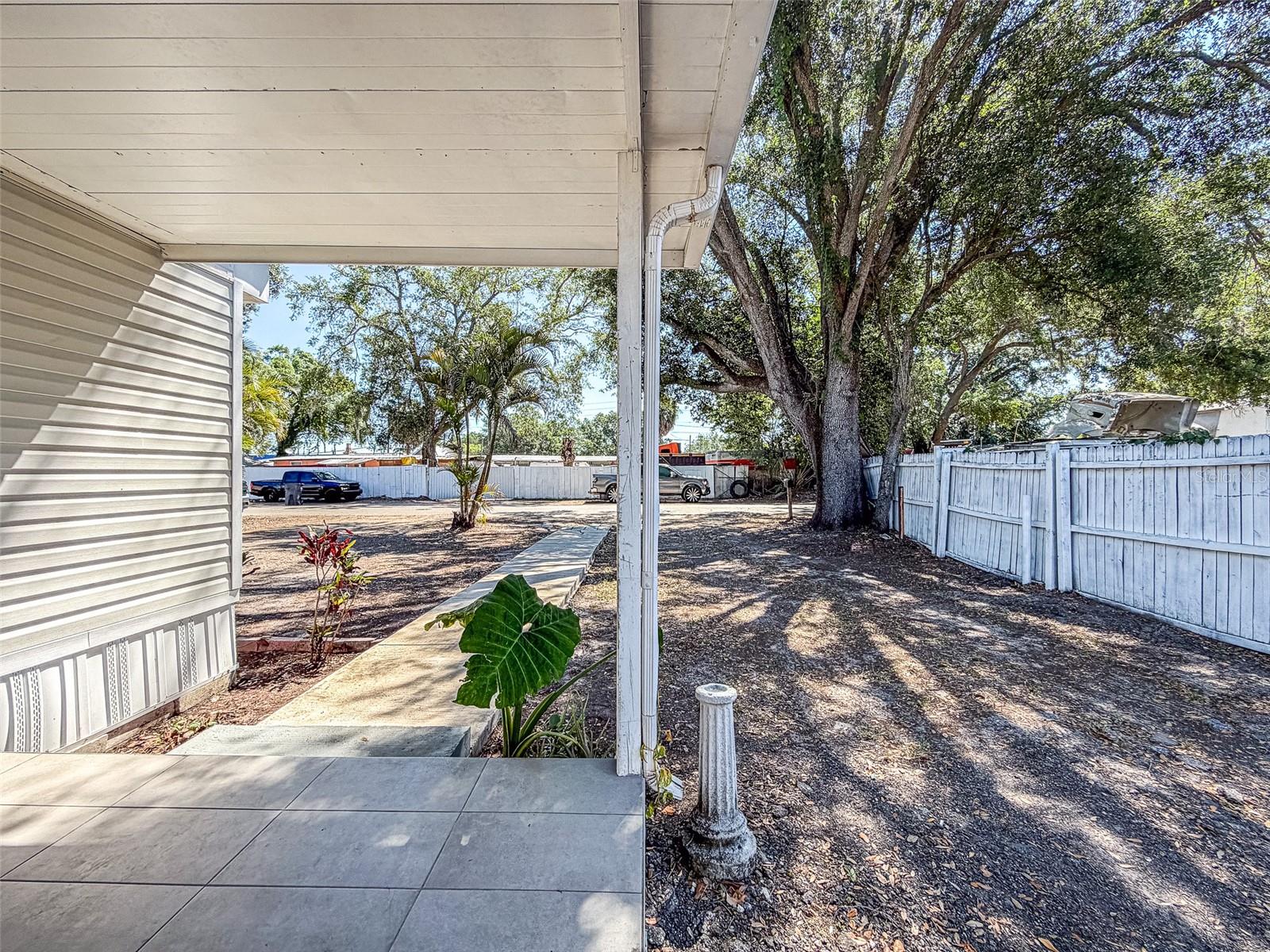 5807 BARRY LN, TAMPA, FL, 33634