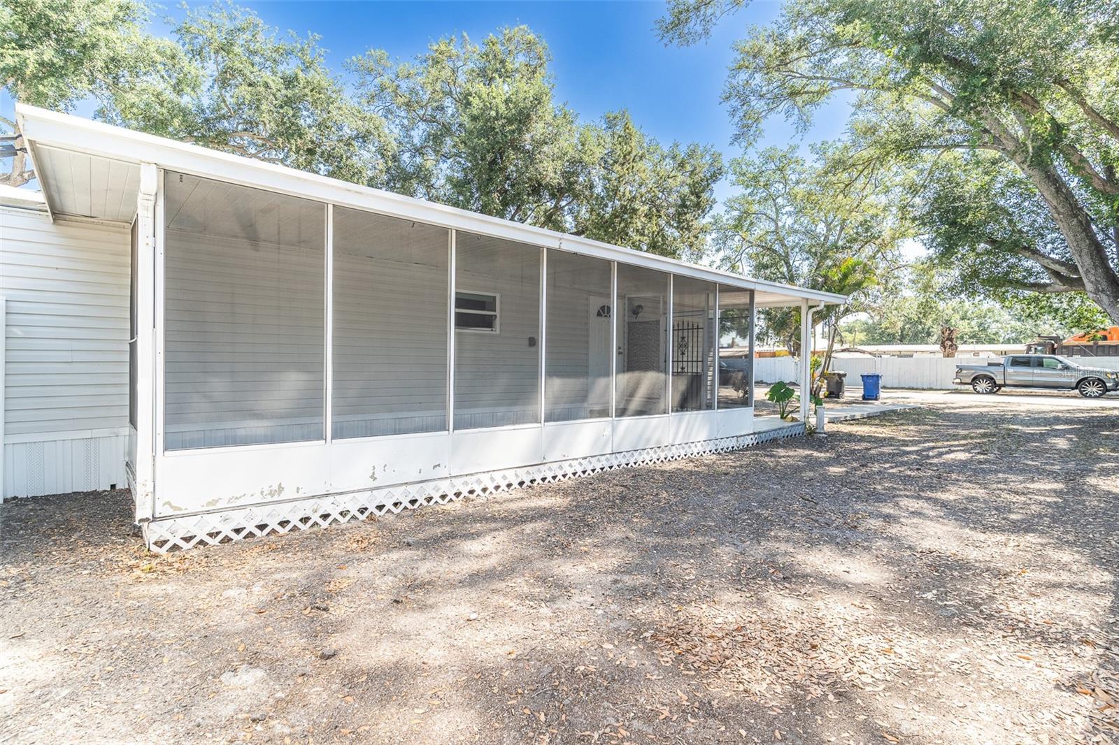 5807 BARRY LN, TAMPA, FL, 33634