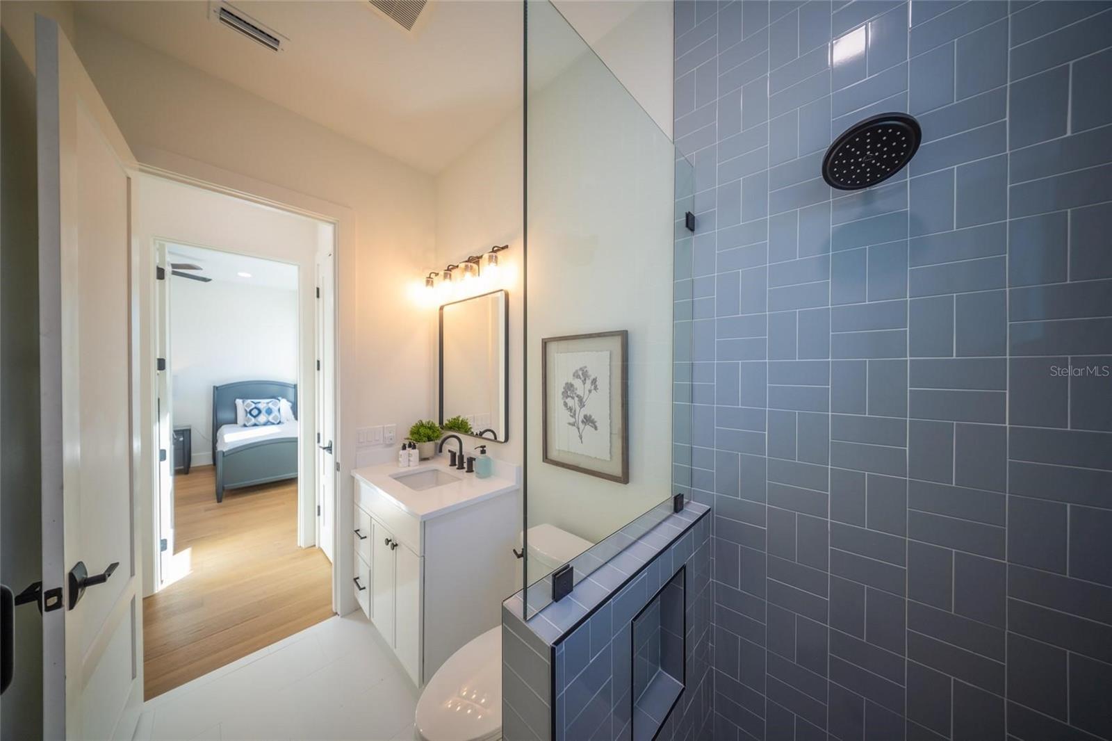 2420 FLOYD ST, SARASOTA, FL, 34239