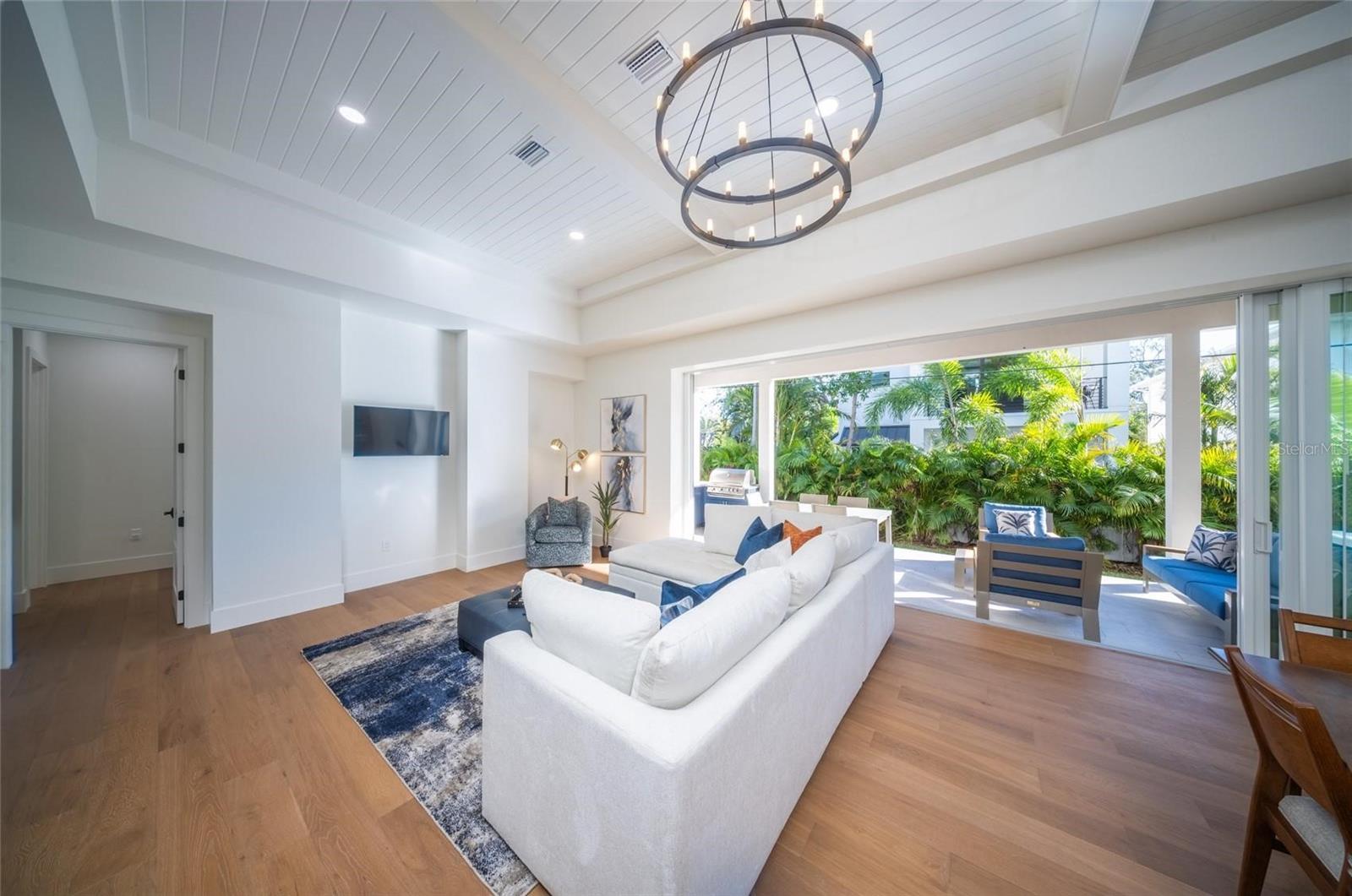 2420 FLOYD ST, SARASOTA, FL, 34239