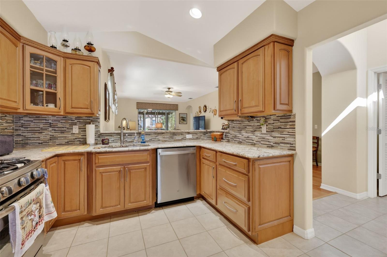 5401 AURORA DR, LEESBURG, FL, 34748