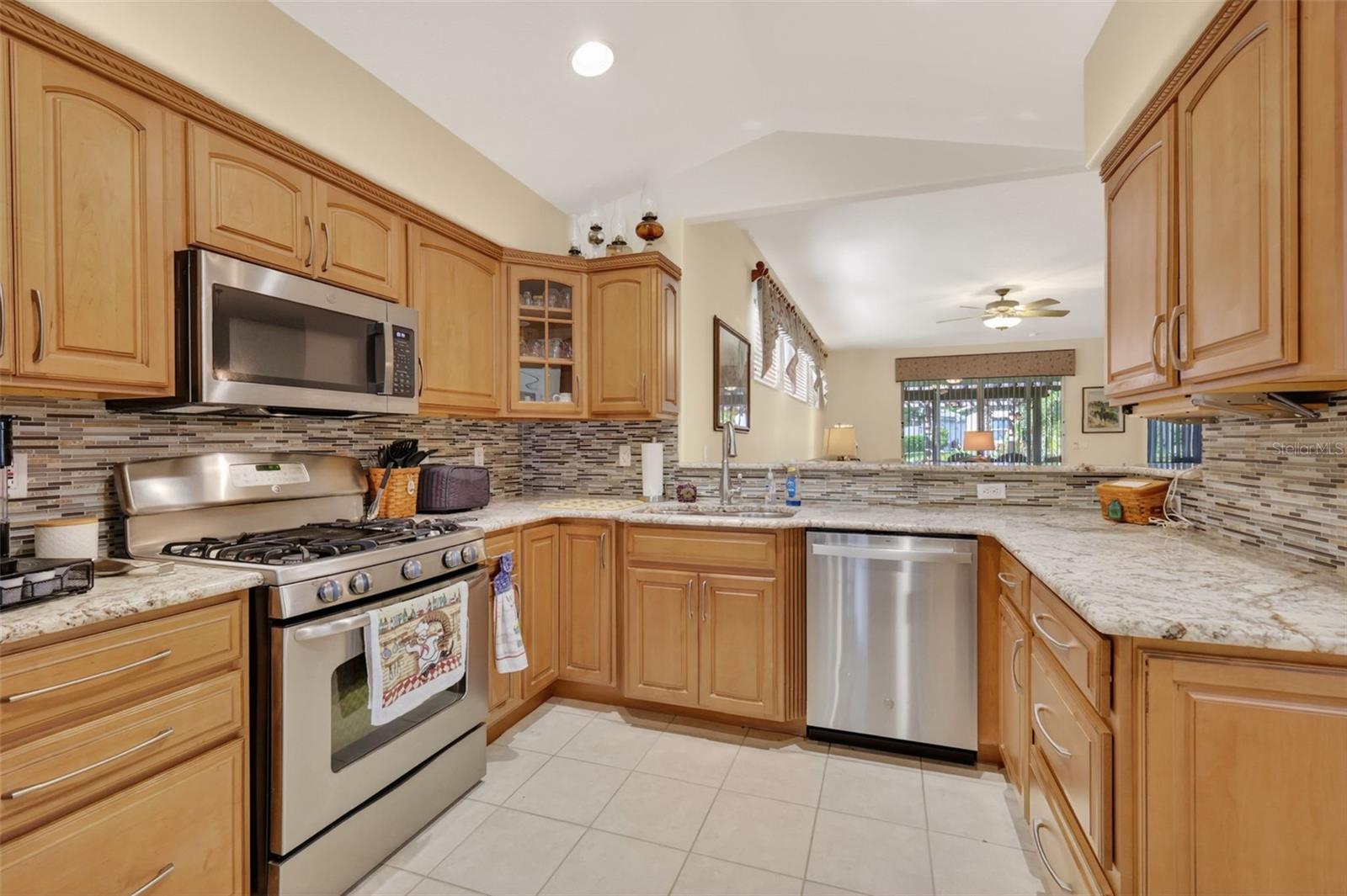 5401 AURORA DR, LEESBURG, FL, 34748