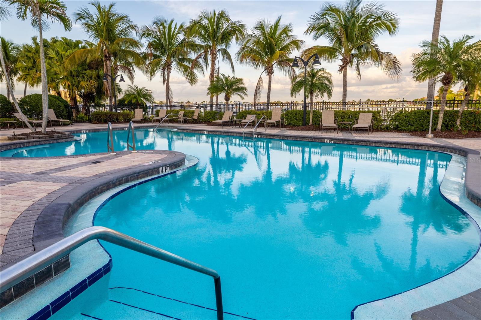 615 RIVIERA DUNES WAY #402, PALMETTO, FL, 34221