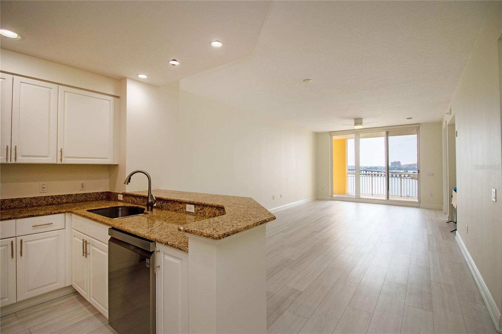 615 RIVIERA DUNES WAY #402, PALMETTO, FL, 34221