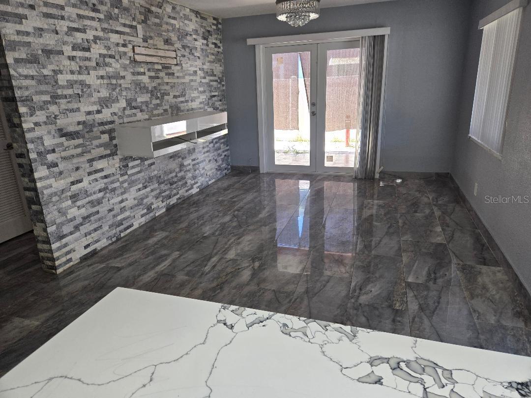 6532 LA MESA CIR, TAMPA, FL, 33634