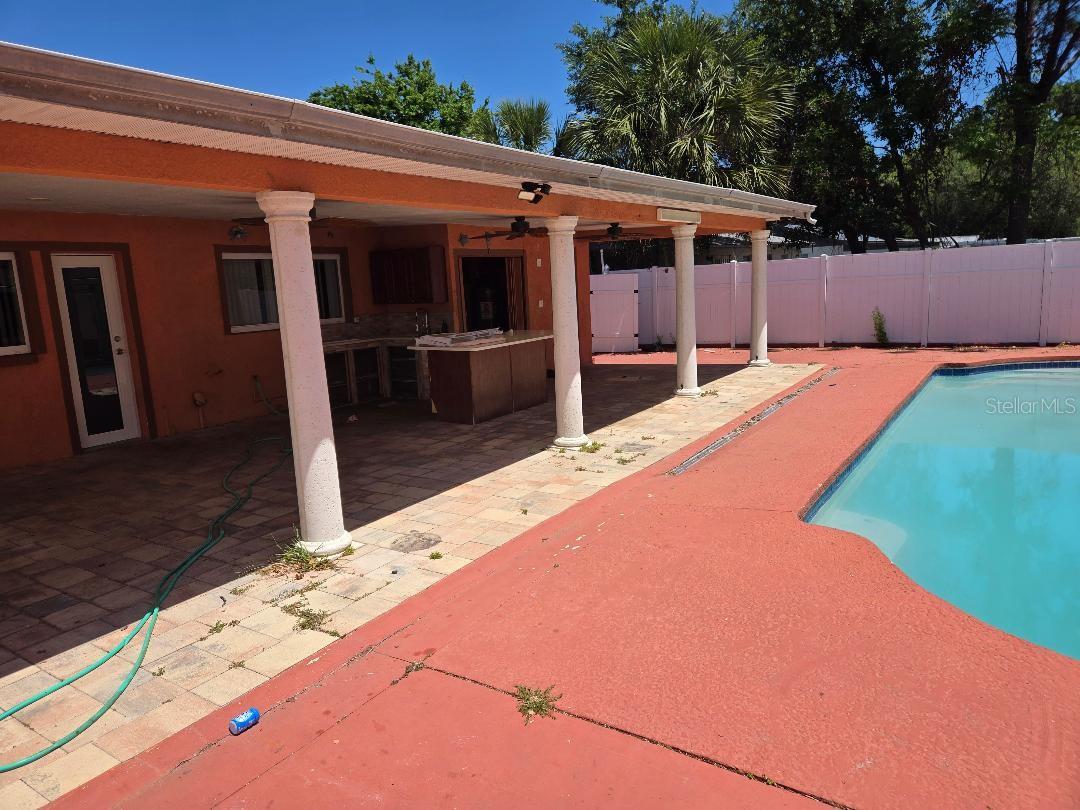 6532 LA MESA CIR, TAMPA, FL, 33634